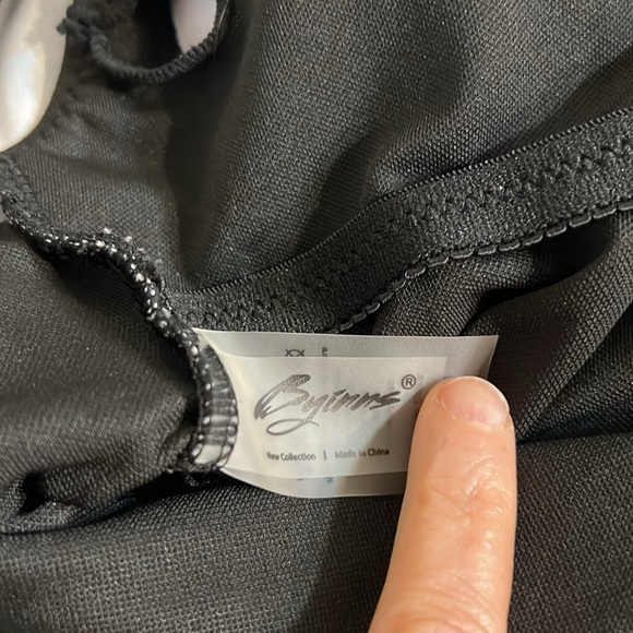 Byinns Women's V-Neck One-Piece Swimsuit w/ Sleeve~Leopard Print Sz Sm. - Picture 3 of 8